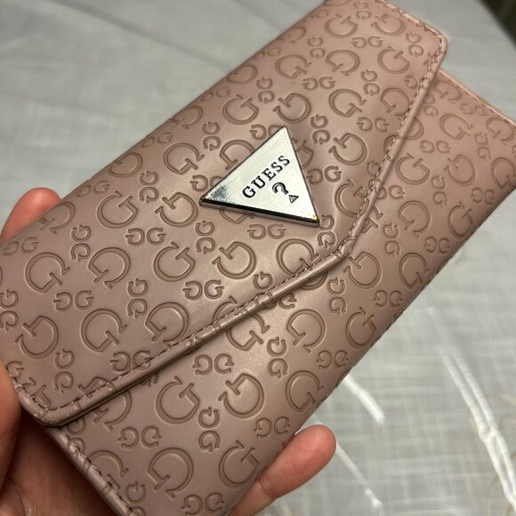Guess Women’s Wallet - Picture 1 of 10